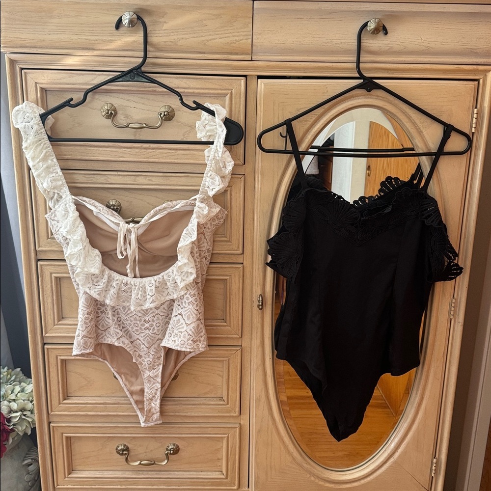 Set of 2 Lace Bodysuits
